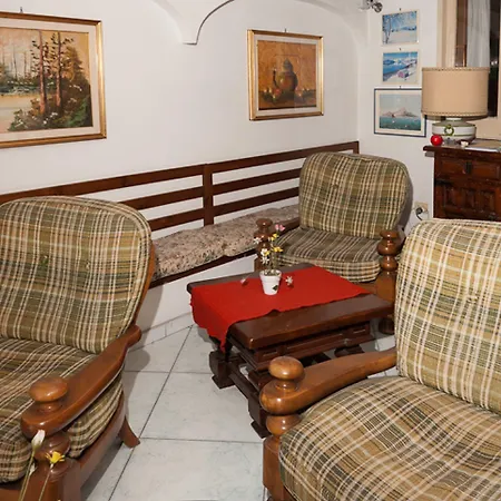 Del Postiglione 3* 이스키아