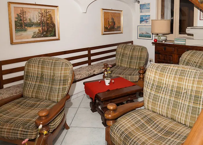 Del Postiglione 3* ايسكيا